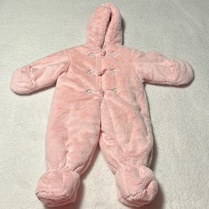 La Petite Rothschild Infant Snowsuit, So Soft, EUC (Like New)….Size 6-9 Months